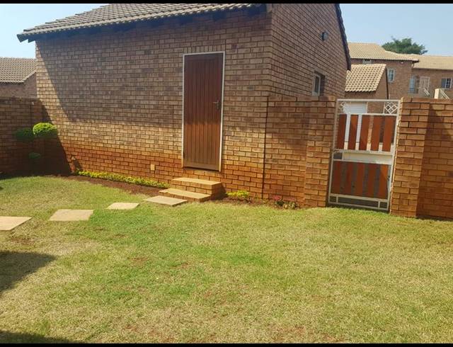 2 BEDROOM PROPERTY TO RENT IN EQUESTRIA